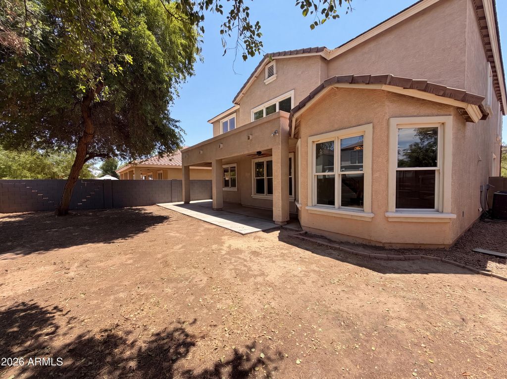 4118 W SAINT ANNE Avenue, Phoenix, AZ 85041 — photo 5