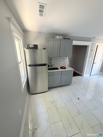 32 Alstrum Street 1, Hamden, CT 06514