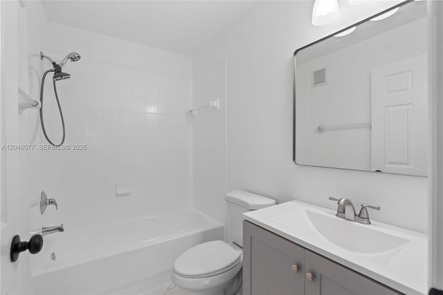 2930 SE 12th Rd 204-31, Homestead, FL 33035