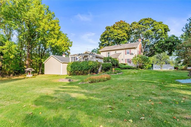 687 Pinnacle Road, Henrietta, NY 14534