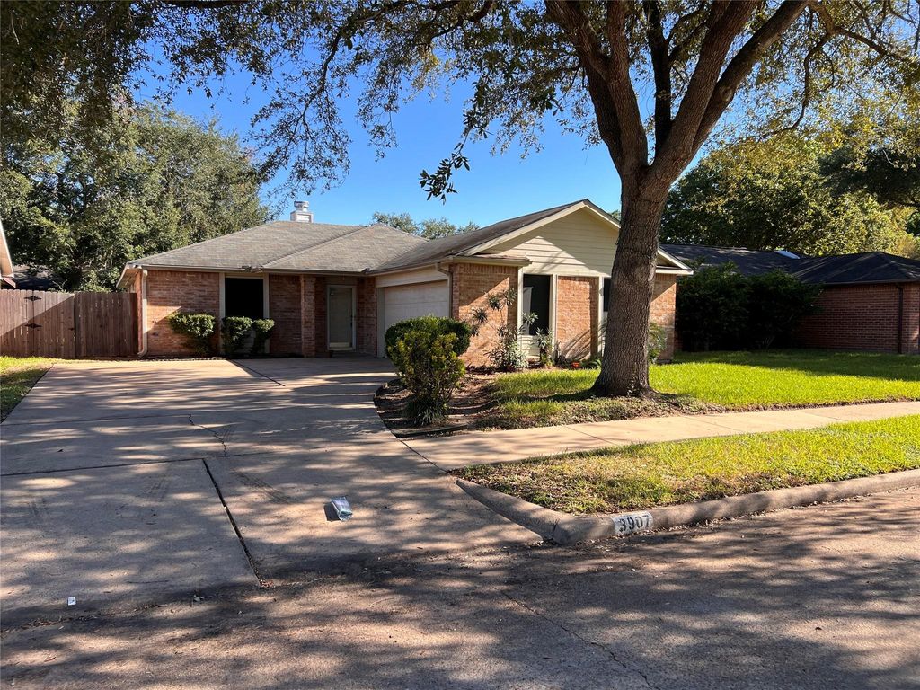 3907 Windmill Street, Sugar Land, TX 77479