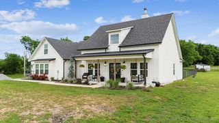 3566 E Highway 412, Locust Grove, OK 74352