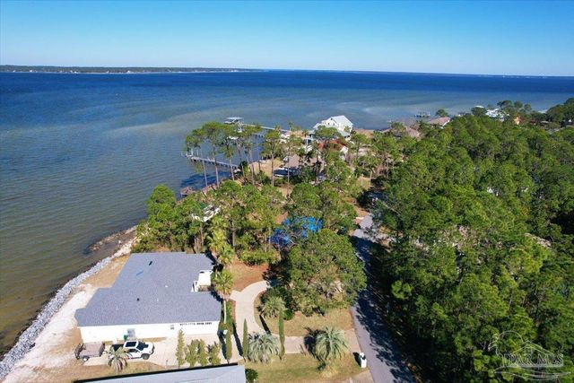 5433 North Shore Rd, Pensacola, FL 32507