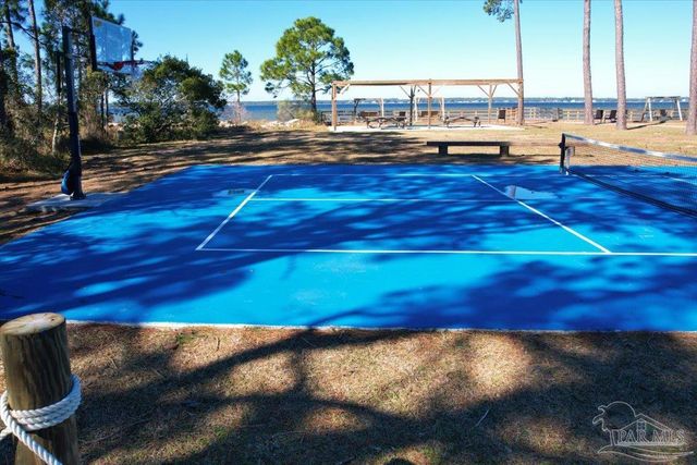 5433 North Shore Rd, Pensacola, FL 32507