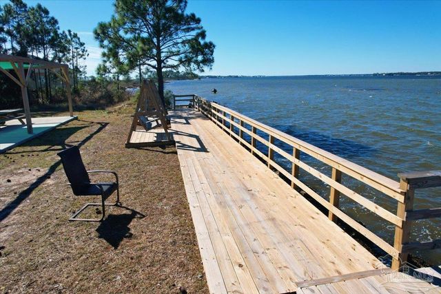 5433 North Shore Rd, Pensacola, FL 32507