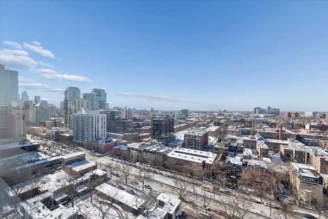 1355 N Sandburg Terrace 2103, Chicago, IL 60610