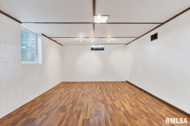 609 WASHINGTON Street, Prophetstown, IL 61277