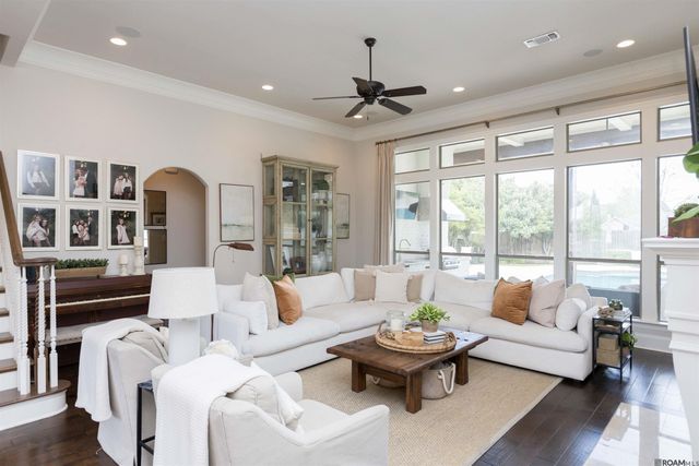 13721 Quail Grove Ave, Baton Rouge, LA 70809