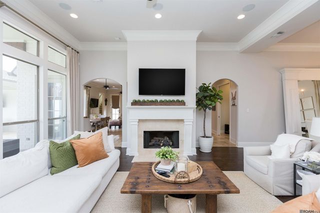 13721 Quail Grove Ave, Baton Rouge, LA 70809