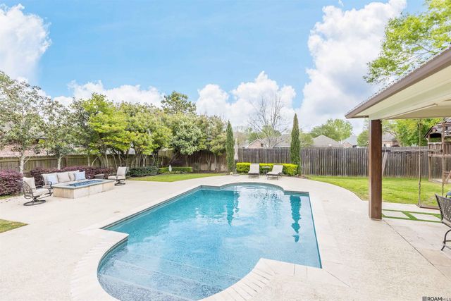 13721 Quail Grove Ave, Baton Rouge, LA 70809