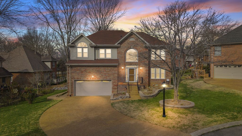 5424 Mainsail Dr, Hermitage, TN 37076