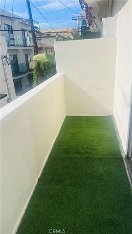 1209 N Mansfield, Los Angeles, CA 90038