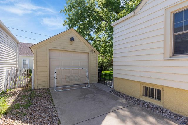 1806 9TH ST, Rapid City, SD 57701