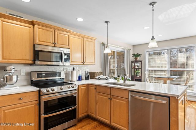 3202 S Winchester Acres Rd, Louisville, KY 40223