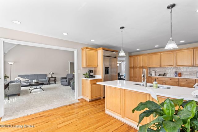 3202 S Winchester Acres Rd, Louisville, KY 40223