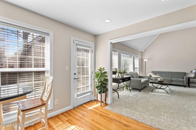 3202 S Winchester Acres Rd, Louisville, KY 40223