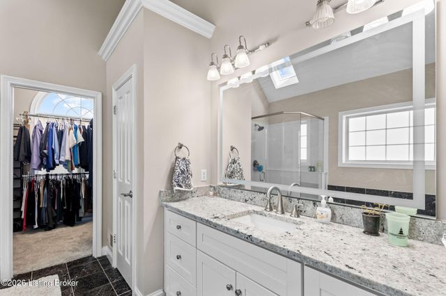 3202 S Winchester Acres Rd, Louisville, KY 40223