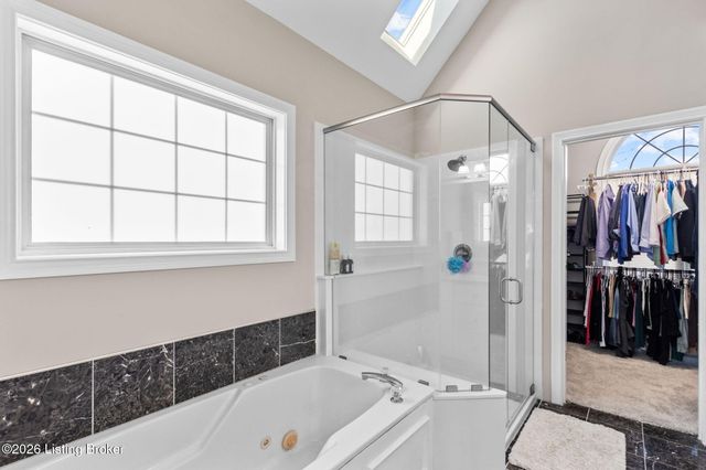 3202 S Winchester Acres Rd, Louisville, KY 40223