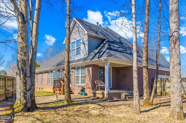 3202 S Winchester Acres Rd, Louisville, KY 40223