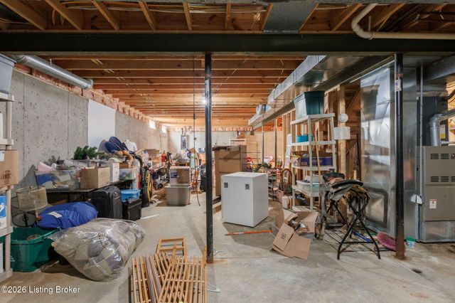 3202 S Winchester Acres Rd, Louisville, KY 40223