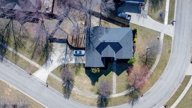 3202 S Winchester Acres Rd, Louisville, KY 40223