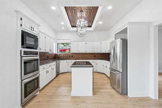 4712 Fountain Gate Drive, Norman, OK 73072