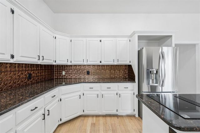 4712 Fountain Gate Drive, Norman, OK 73072