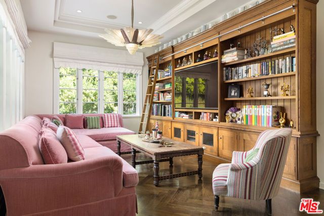 501 S Hudson Avenue, Los Angeles, CA 90020