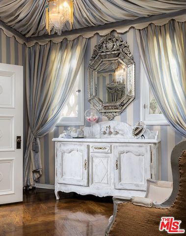 501 S Hudson Avenue, Los Angeles, CA 90020