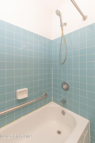 2006 Central Avenue 105, Colonie, NY 12205