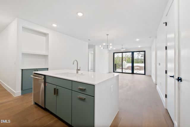 29 Enterprise Street 109, Raleigh, NC 27607