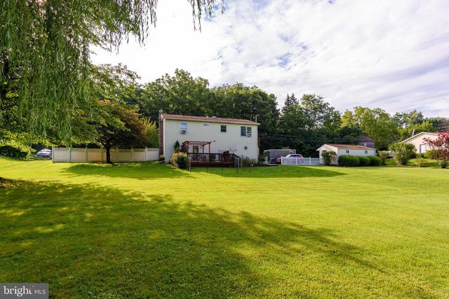 607 S MOUNTAIN RD, Dillsburg, PA 17019