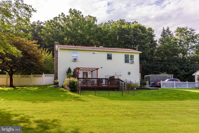 607 S MOUNTAIN RD, Dillsburg, PA 17019