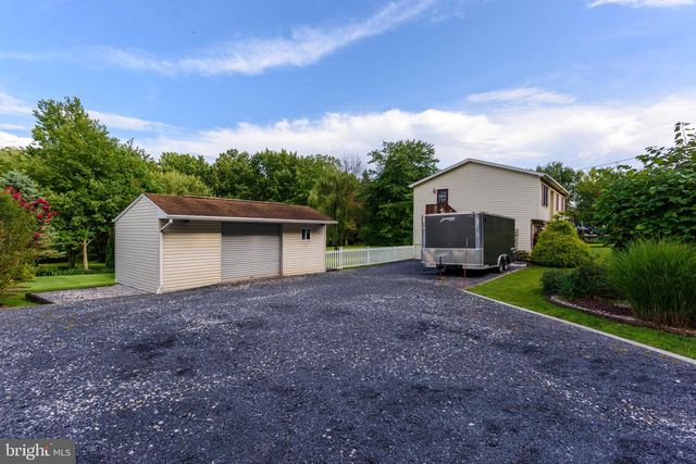 607 S MOUNTAIN RD, Dillsburg, PA 17019