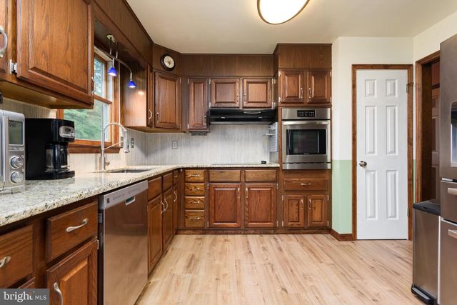 607 S MOUNTAIN RD, Dillsburg, PA 17019