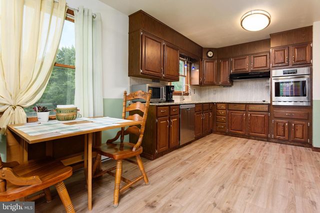 607 S MOUNTAIN RD, Dillsburg, PA 17019