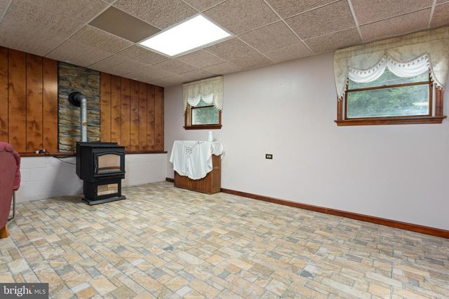 607 S MOUNTAIN RD, Dillsburg, PA 17019