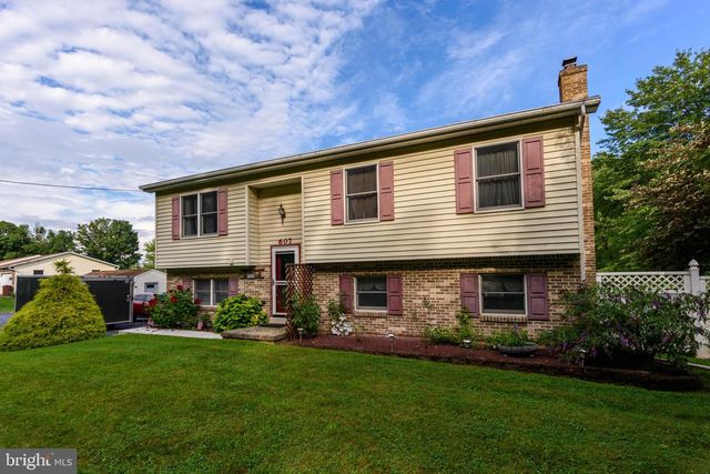 607 S MOUNTAIN RD, Dillsburg, PA 17019