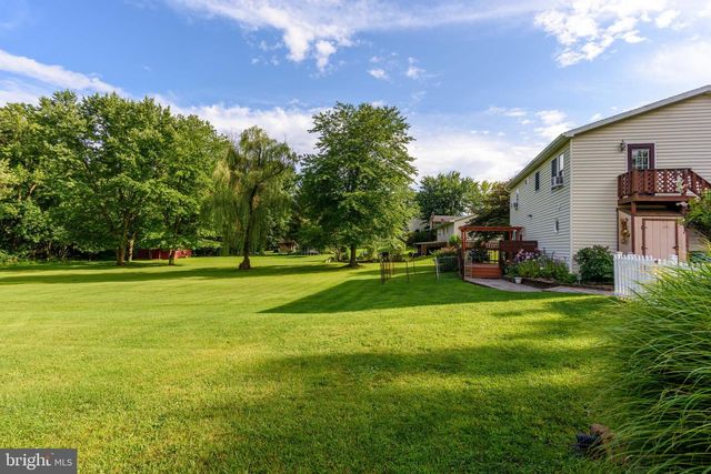 607 S MOUNTAIN RD, Dillsburg, PA 17019