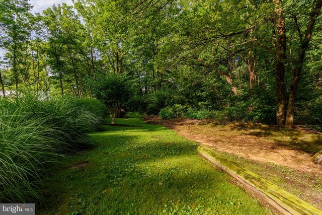607 S MOUNTAIN RD, Dillsburg, PA 17019