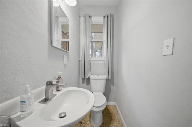 4618 River Shore RD, Portsmouth, VA 23703