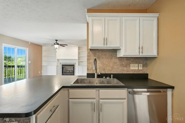 809 Ginger Ridge Drive, Trenton, OH 45067