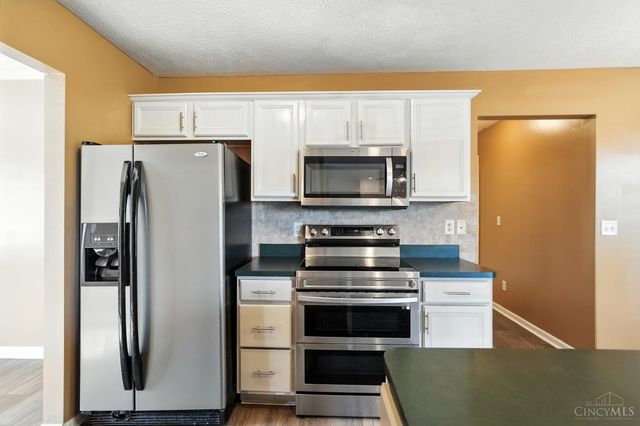 809 Ginger Ridge Drive, Trenton, OH 45067