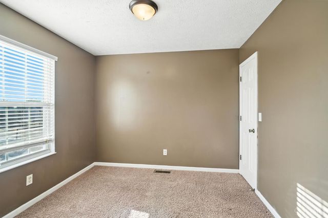 809 Ginger Ridge Drive, Trenton, OH 45067