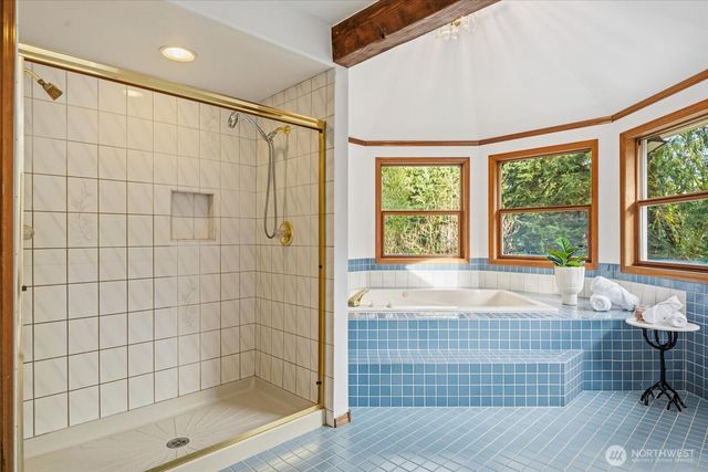 18400 228th Avenue NE, Woodinville, WA 98077