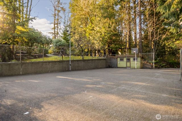 18400 228th Avenue NE, Woodinville, WA 98077