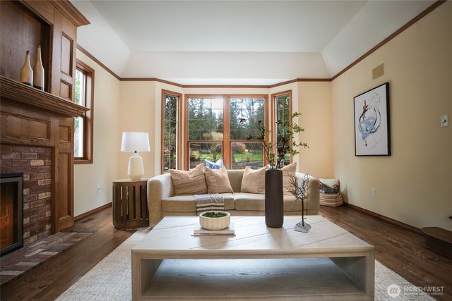 18400 228th Avenue NE, Woodinville, WA 98077