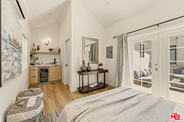 11357 Aqua Vista Street, Studio City (los Angeles), CA 91602