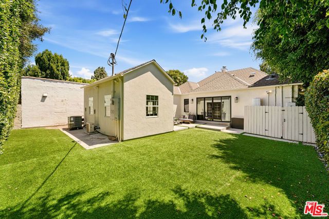 11357 Aqua Vista Street, Studio City (los Angeles), CA 91602
