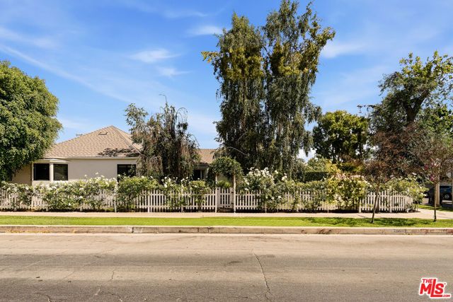 11357 Aqua Vista Street, Studio City (los Angeles), CA 91602